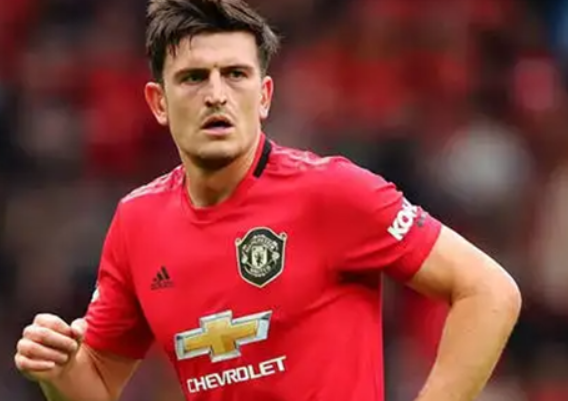 马奎尔：从名字变更看其职业生涯的起点与转变