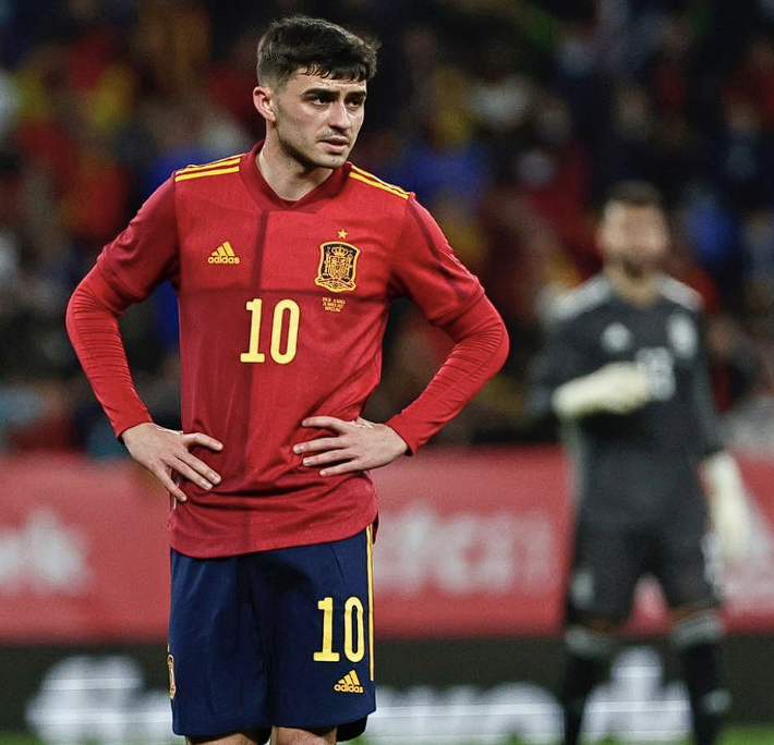 孔德赛后剖析：巴萨逆转晋级背后的战术调整与人员影响